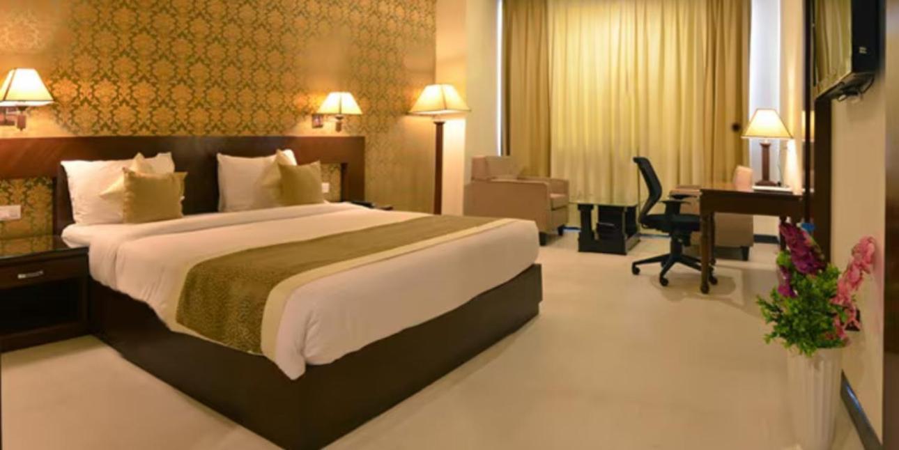 Hotel Devashish Haldwani Exterior photo